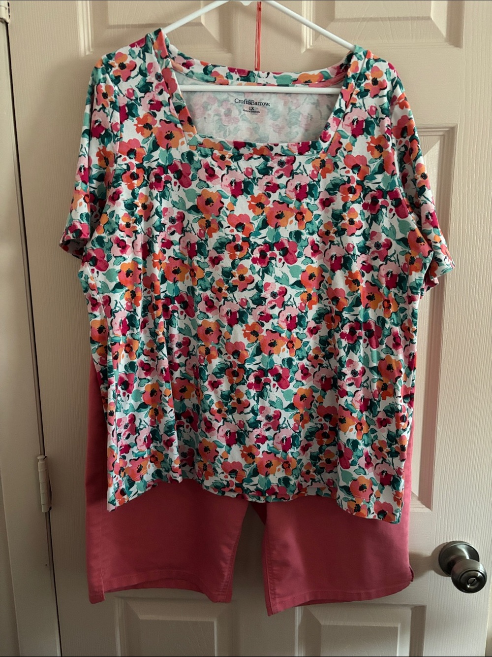 croft & barrow Floral Scoop Neck Short Sleeve Top - White, Pink, Orange, Green